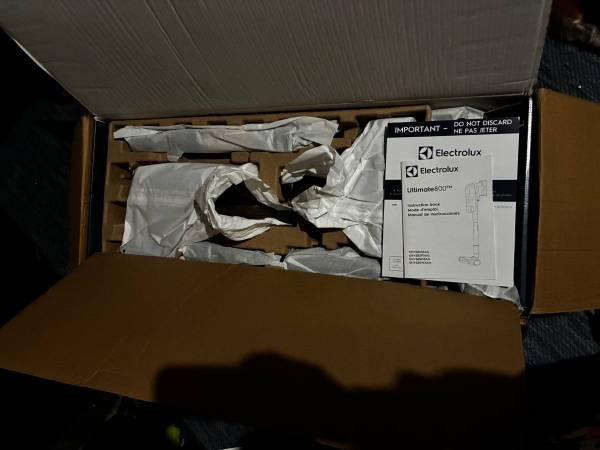 Electrolux ultimate800 complete home care vacuum! NEW 1