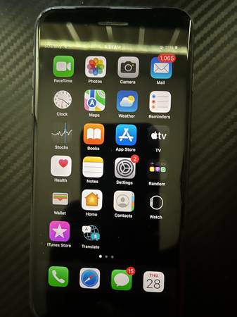 iPhone 8 Plus 1