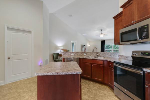 $389,900 / 4br - 1930ft2 - For Sale – 4BR / 2BA Home in Port Saint Lucie – $389,900 (Windy Pines)63799881568259123