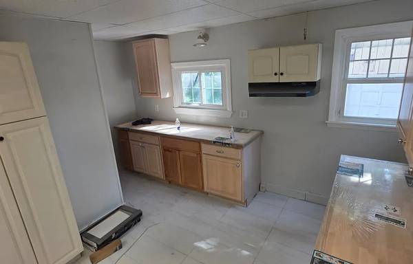 $687 / 1br - This 1 bedroom  has charming original woodwork (Piscataway, NJ)63762870965249120