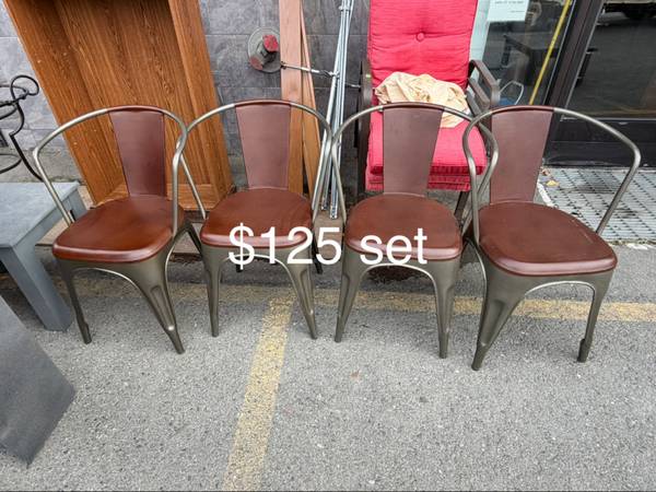 Bar stools and chairs 1