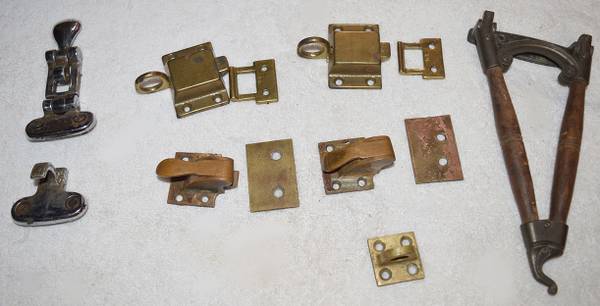 Cabinet hardware and wall hook, antique brass 1