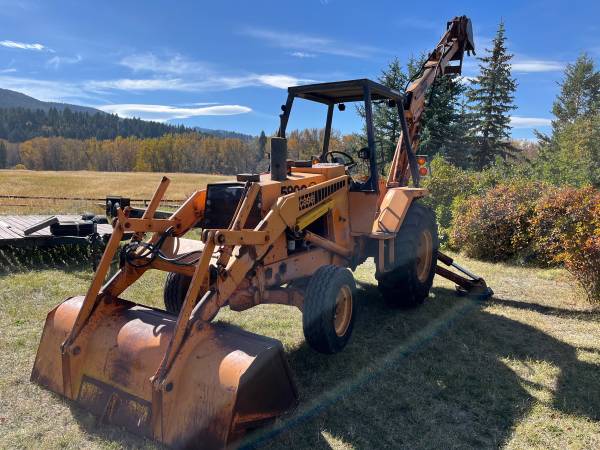 Case 580C Construction King Extend-A-Hoe backhoe 1