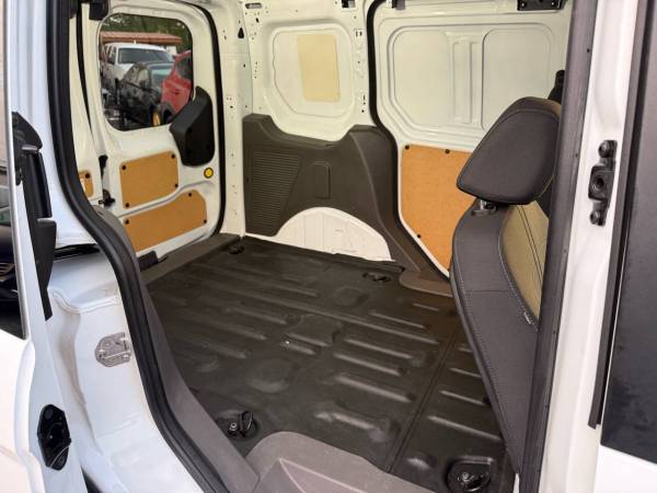 2022 Ford Transit Connect XLT - Photo 11