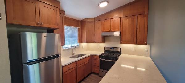 $1,900 / 1br - REMODELED ONE BEDROOM APT. ON MENDOCINO AVE., Near J.C. & Downtown (santa rosa)64017517219201121