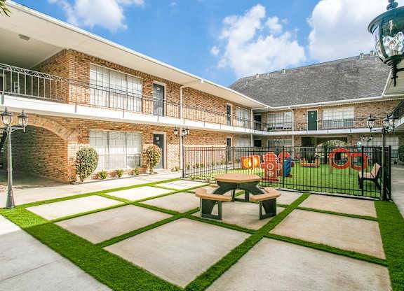 $699 / 1br - 629ft2 - Situated in Houston!, 1 bedroom (8900 Chimney Rock Rd, Houston, TX)63924043752834121
