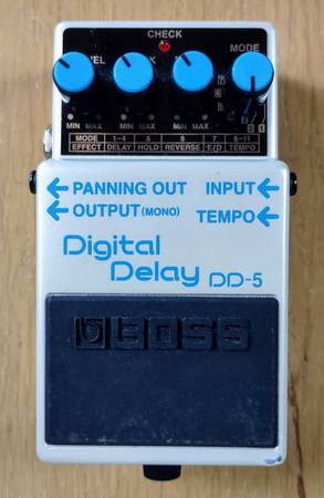 Boss DD-5 Digital Delay Pedal 1