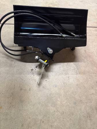 32" MINI EXCAVATOR TILT BUCKET 1