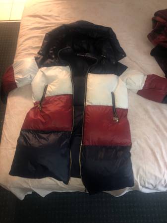 Tommy hilfiger puffer jacket 1