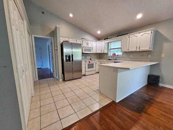 $2500.00 / 3br - 1604ft2 - Duplicate of Charming 3 Bed/2 Bath Single Family Home in Asheville - $64029210371586124