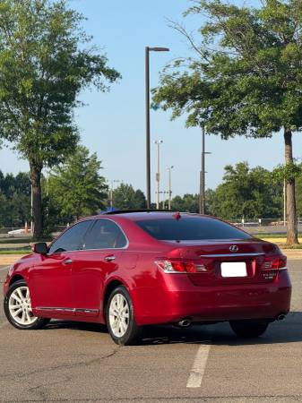 Lexus ES350 - $12,499 (Woodbridge)63616364150785122