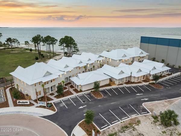 $1,270,000 / 4br - 1937ft2 - 4bd 3ba Townhome for Sale in PORT ST. JOE63924682648451120