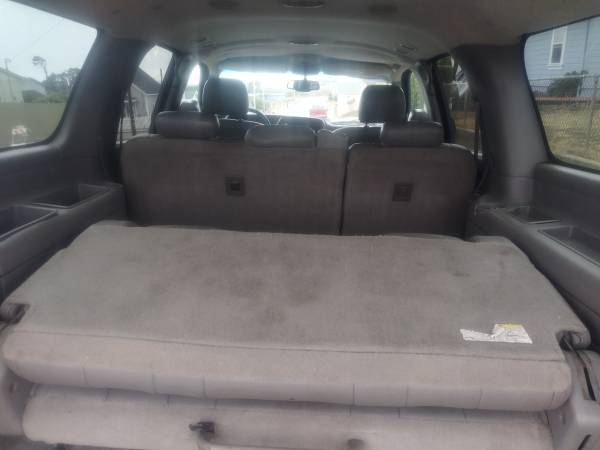 2003 yukon GMC SUV 4WD-clean straight car - $5,750 (santa rosa)63487148110339124