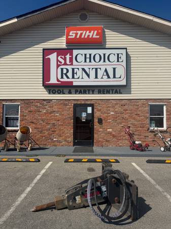 Skid Steer Hydraulic Breaker Attachment - 550 Ft/Lbs 1