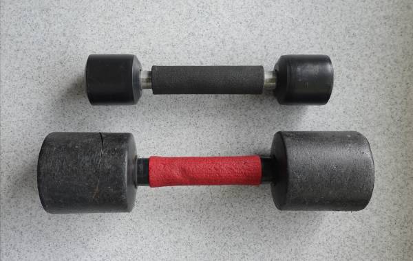 2 DUMBELLS LEFT AT BUTTERFLY BEACH (SANTA BARBARA)64054130763267120
