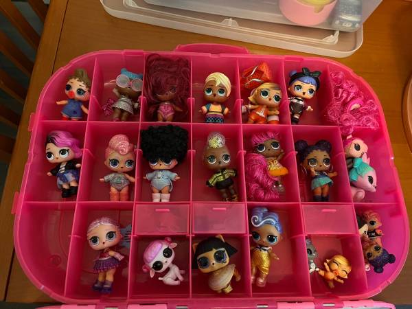LOL Dolls and Accessories 1