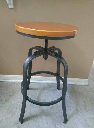 Adjustable stool 1