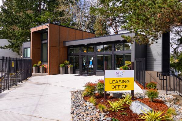 $1,799 / 2br - 880ft2 - Spacious Floor Plans, Walk-In Closets, Swimming Pool (8022 83rd Avenue Southwest, Lakewood, WA)63852482373249122