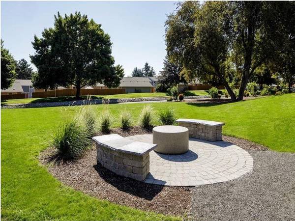 $1,865 / 2br - 800ft2 - Saturdays are now open to tour, come by and tour apartments for you. (Beaverton)63831536387843124