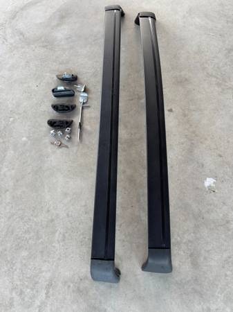 Roof Rack - Cross Bars - Tesla Model Y 1