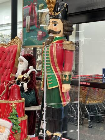 .00 Looking for a Santa for Picture with Santa in our Pet Boutique 1