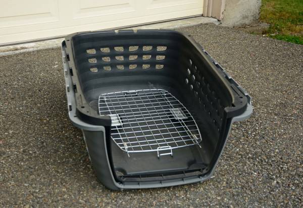 Large Dog Kennel 1