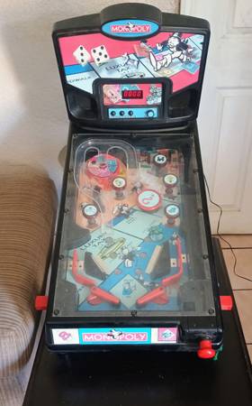 Monopoly pinball machine 1