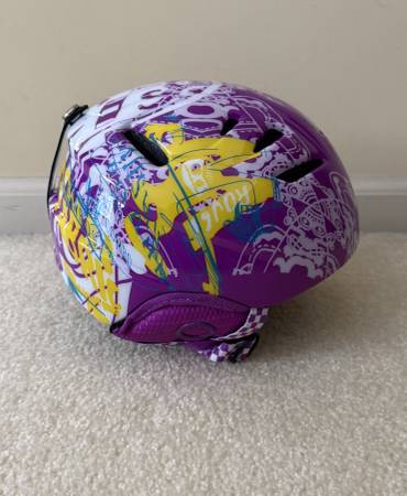 Toddler/ Kids ski or snow boarding helmet 1
