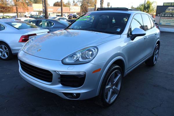2018 Porsche Cayenne Platinum Edition suv Rhodium Silver Metallic - $26,885 (CALL 510-256-3597 FOR AVAILABILITY)63470419888515123
