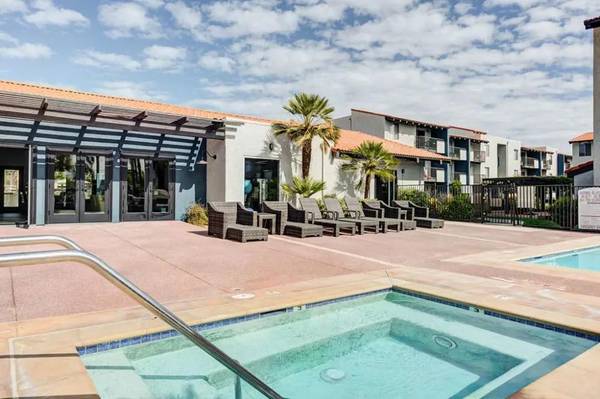 $2,042 / 503ft2 - Outdoor Fitness Area, Dishwasher, Laundry Facility, High Ceilings63668271203969120