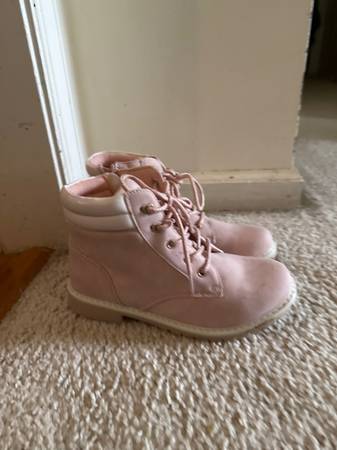 Pink boots 1