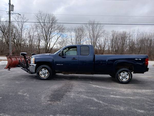2011 CHEVROLET SILVERADO 2500 PLOW - $9,999 (BEACH PARK, ILLINOIS)63618900326913123