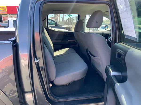 2018 Toyota Tacoma double cab - Photo 7