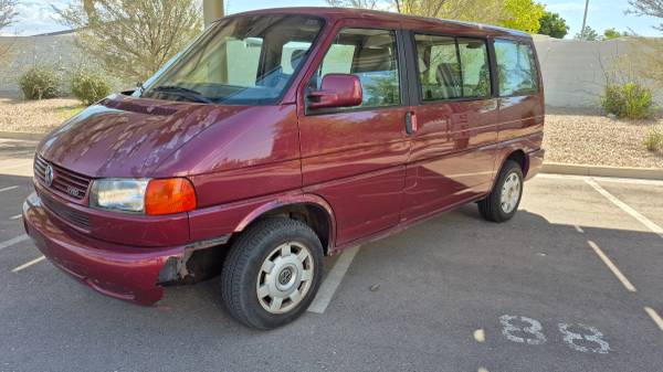 1999 Volkswagen VW EuroVan aire acondicionado delantero y trasero y neumáticos nuevos - $5,000 (East mesa)63612899855491120