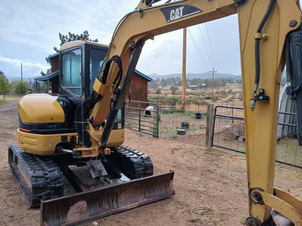 Mini Cat excavator 304 cr 1