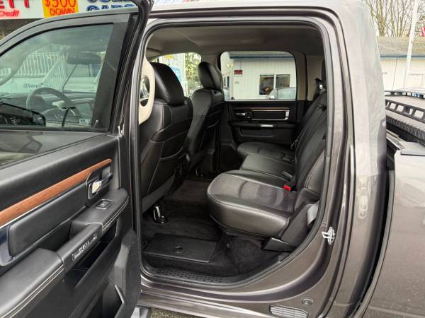 2015 RAM Laramie 4dr Crew - Photo 11