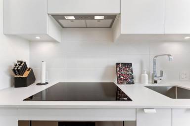 $2750 373ft2 - Furnished Studio Rentals at West 42 in Oakridge 4