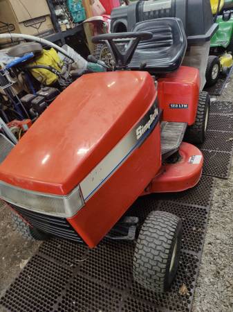 old Simplicity lawn and garden tractor with bagger 1