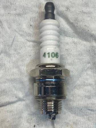 CHAMPION LOT OF 6 NEW & 10 USED SPARK PLUGS RC12YC, L7T, RJ19HX, 4106, - $4063440187182081124