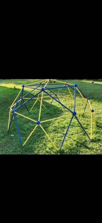9.5 ft. Climbing  Dome 1