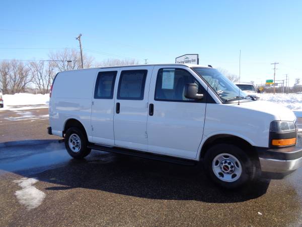 2020 GMC G-2500HD - Photo 4