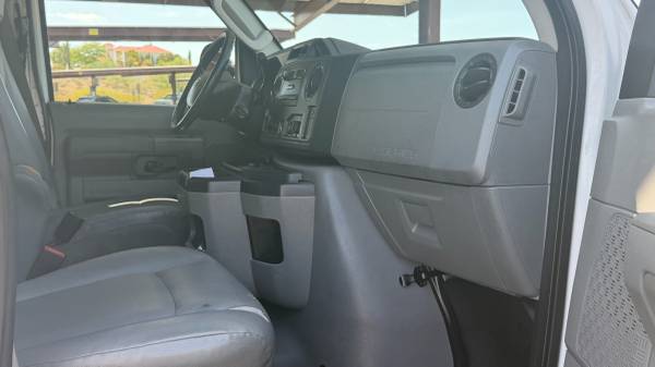 2010 Ford E-350 REG CAB - Photo 9