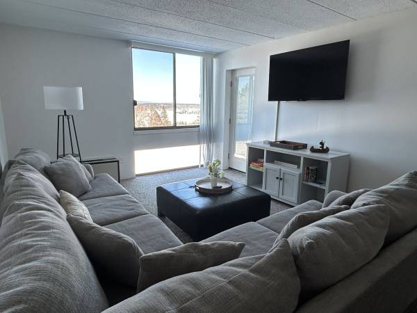 $1,500 / 1br - 560ft2 - **Winter Rental Available in Cedar Lodge Complex**  Nov-May (Laconia)63931659149570120