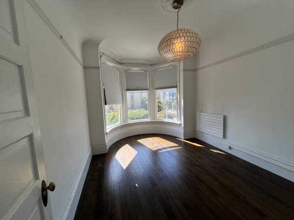 $12,495 / 4br - 2500ft2 - 1 Block from Alamo Square– Stunning 4BD/3BA Remodel w/ Views + Laundry (alamo square / nopa)63994100162947122
