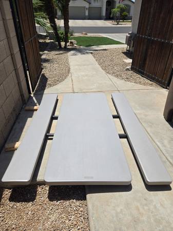 Picnic table 1