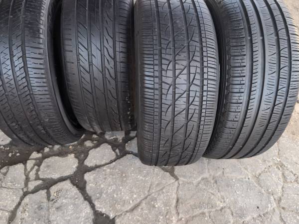 265 50 20 (1) pirelli (1) Firestone (1) lansail (1) Bridgestone 1