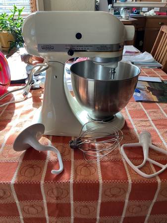 kitchen aid mixer 1