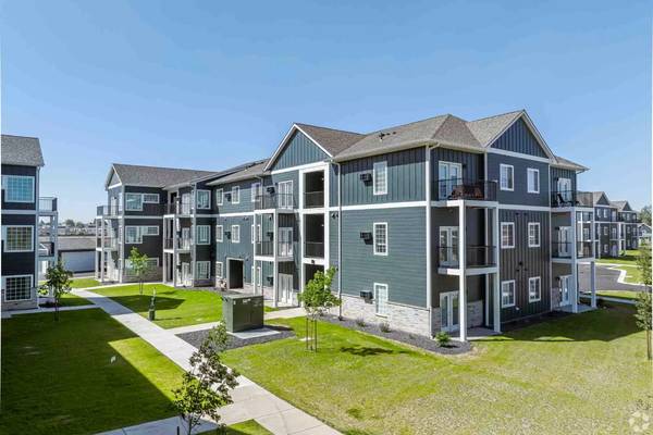 $1,499 / 1br - 807ft2 - Outstanding Boardman location! Our views are fantastic! (Boardman)63821590826243122
