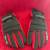 (1) Pair of Saranac Gore-tex Gloves 2 thumbnail