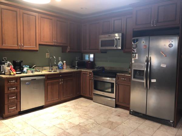 Jamaica Plain 3 Bed/1 Bath | Modern w/ Laundry & Porch | Near Orange 1